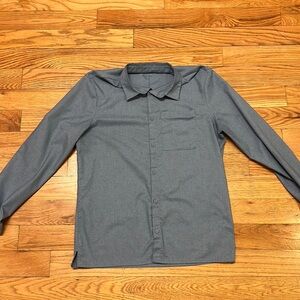 Lululemon men’s button up shirt.